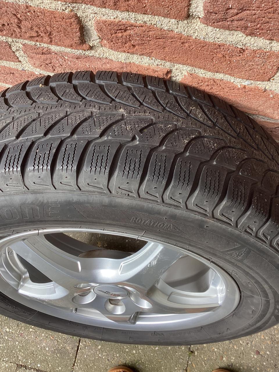 Winterbanden met siervelg nissan Qashqai