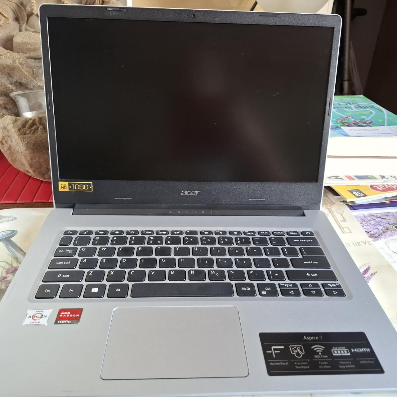 Nette laptop ACER Aspire 3 eventueel met extra LG Flatron monitor