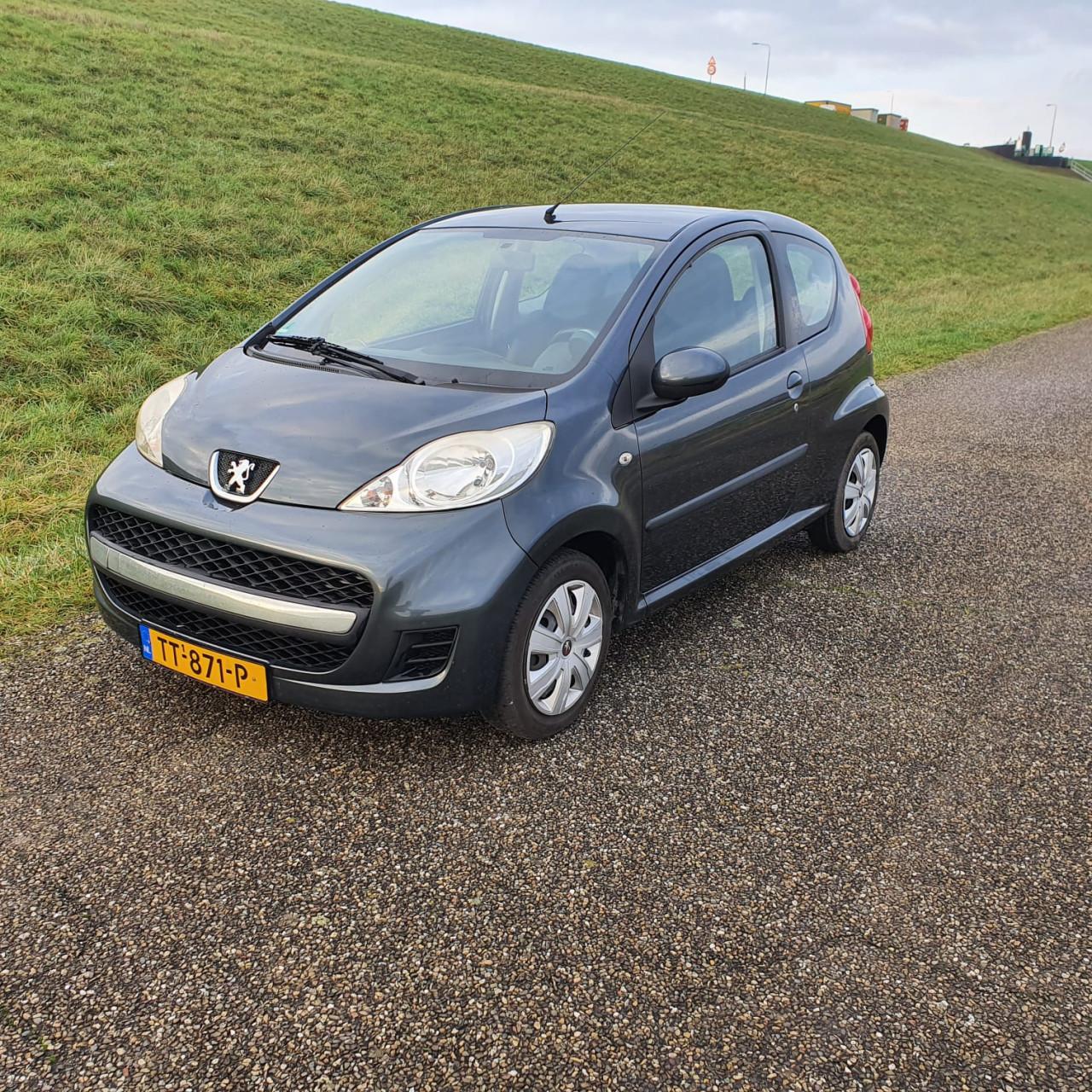 Peugeot 107 1.0 12V XR