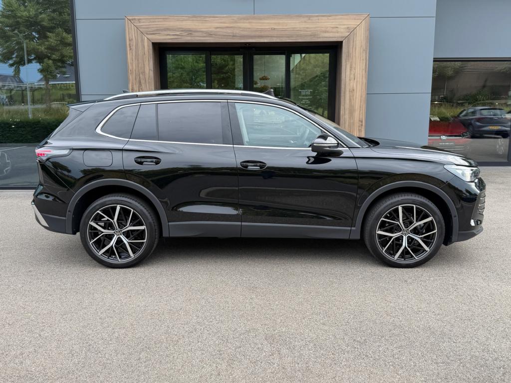 Volkswagen Tiguan 1.5 ehybrid elegance 204pk | trekhaak | 20 inch | 360 cam
