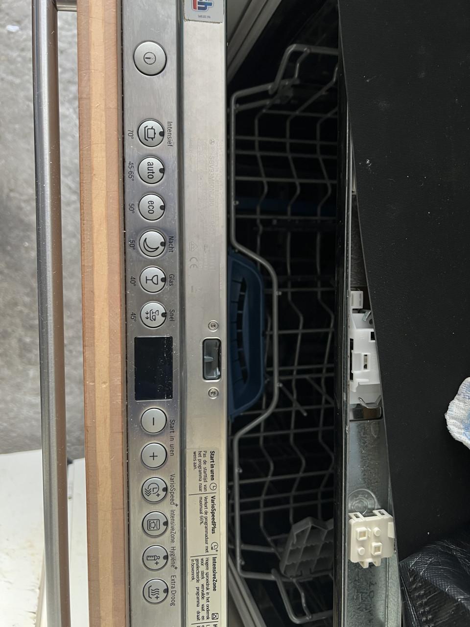 Bosch SBV93M60NL A++ volledig integreerbare vaatwasser 87x60 Cm.
