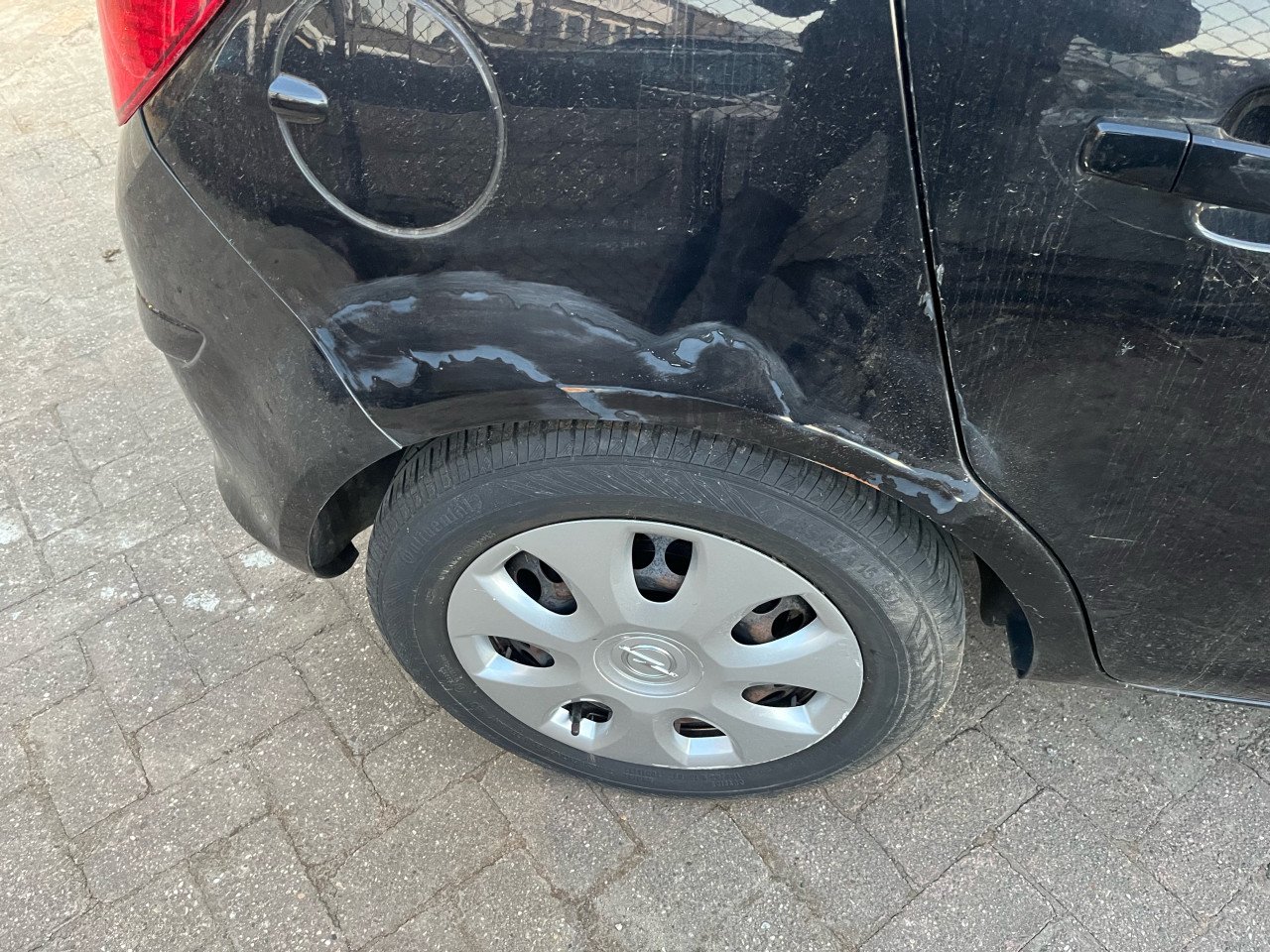 Opel Corsa 2010 5DRS 1.2 Lekke Koppakking €700 vaste prijs!