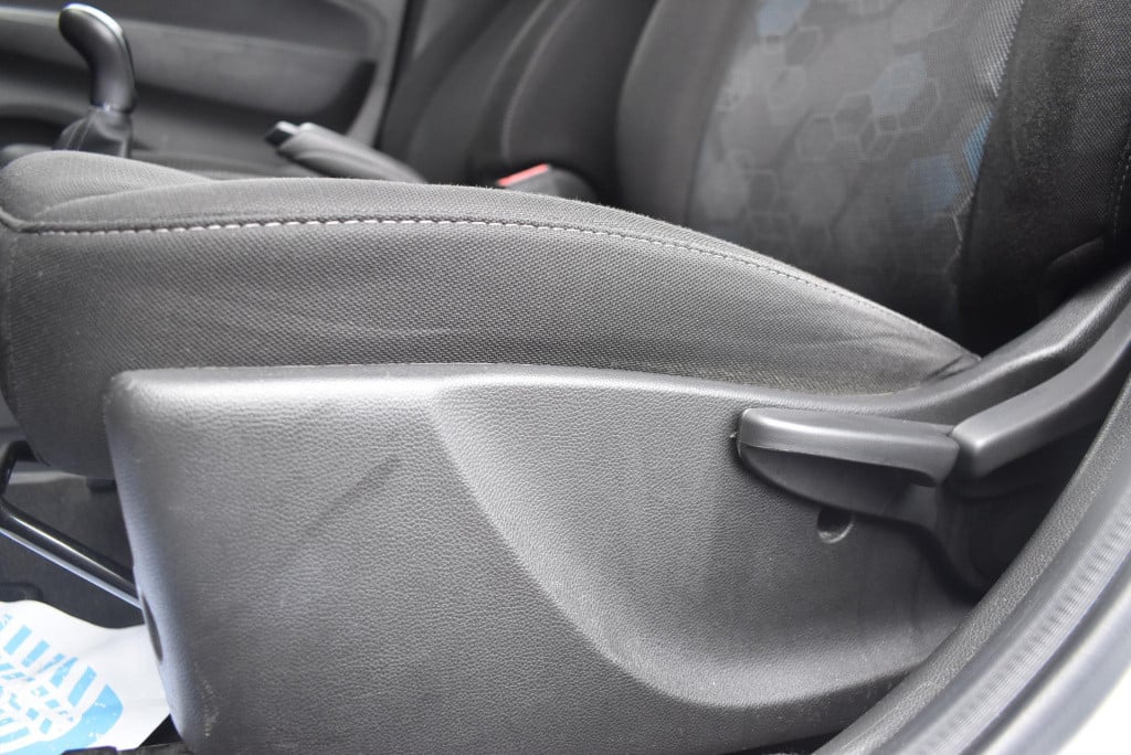 Opel Karl 1.0 rocks online edition | navi | airco | apple carplay / android