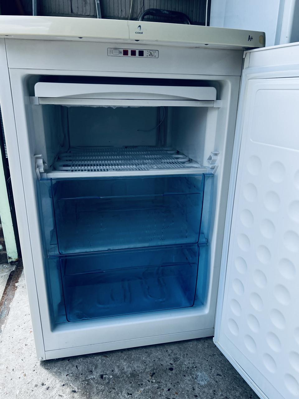 Tafelmodel vrieskast energielabel A+ 85x55 cm. 85 liter
