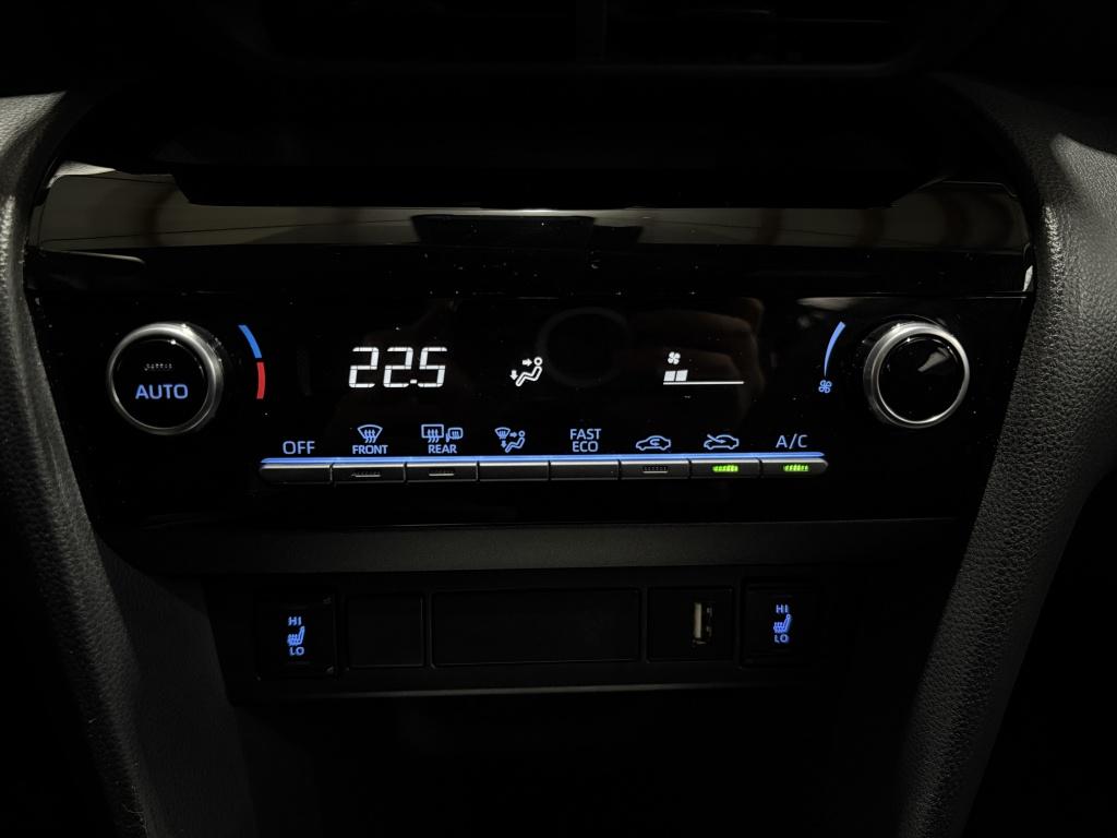 Toyota Yaris Cross 1.5 hybrid first edition | bsm | stoelverwarming | camer