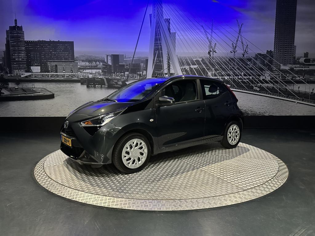Toyota Aygo 1.0 vvt-i x-play *camera*carplay*