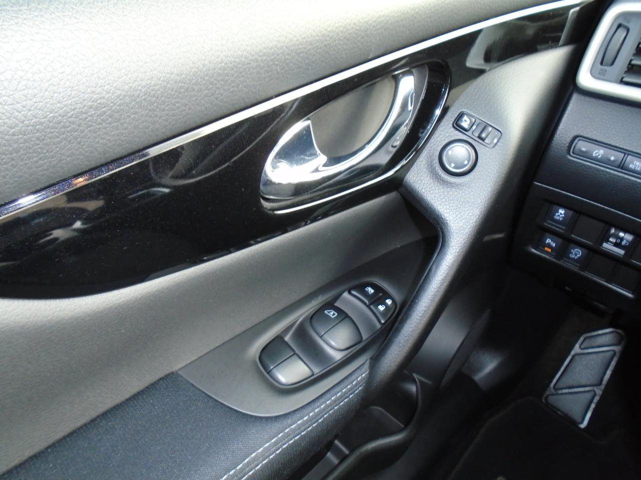 Nissan Qashqai 1.2 Conn. Ed.