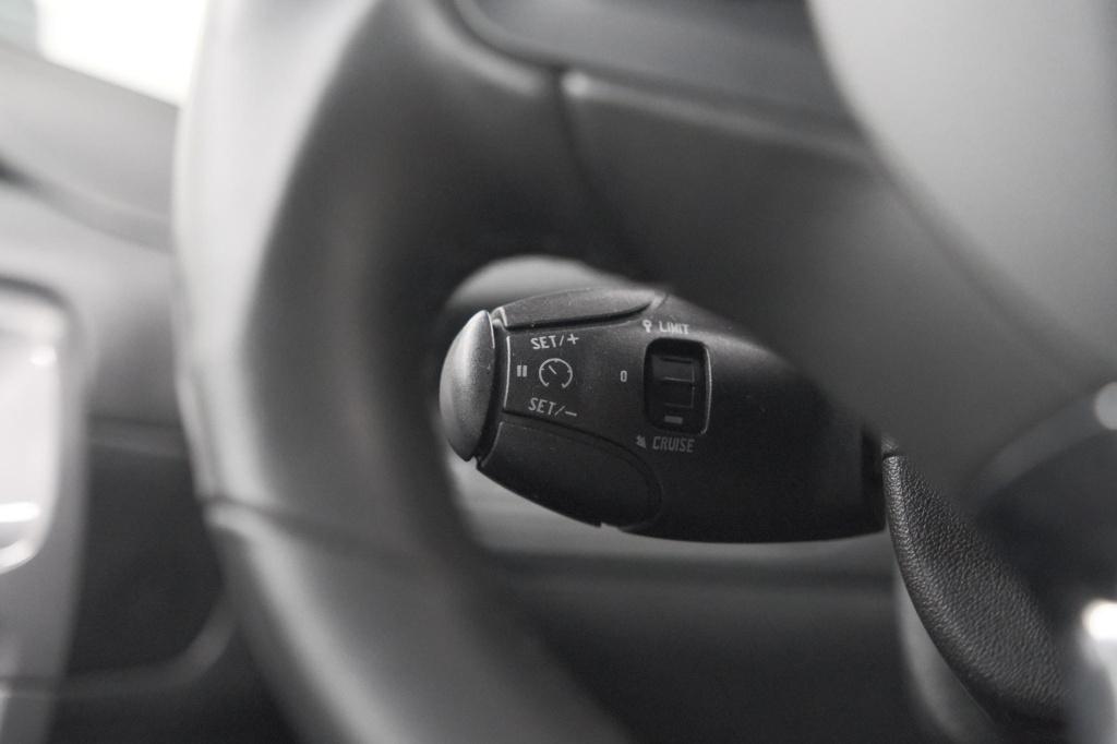 Peugeot 2008 puretech 110 blue lion | trekhaak | apple carplay | parkeersen