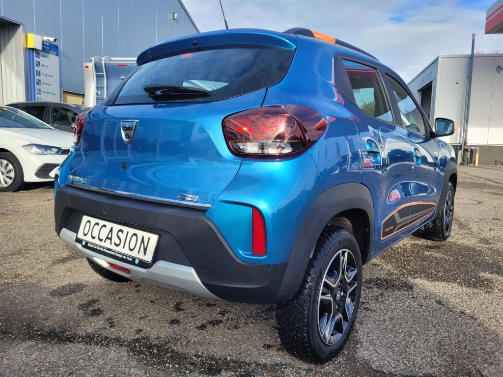 Dacia Spring comfort plus (orange pack) 27 kwh slechts 130km btw auto