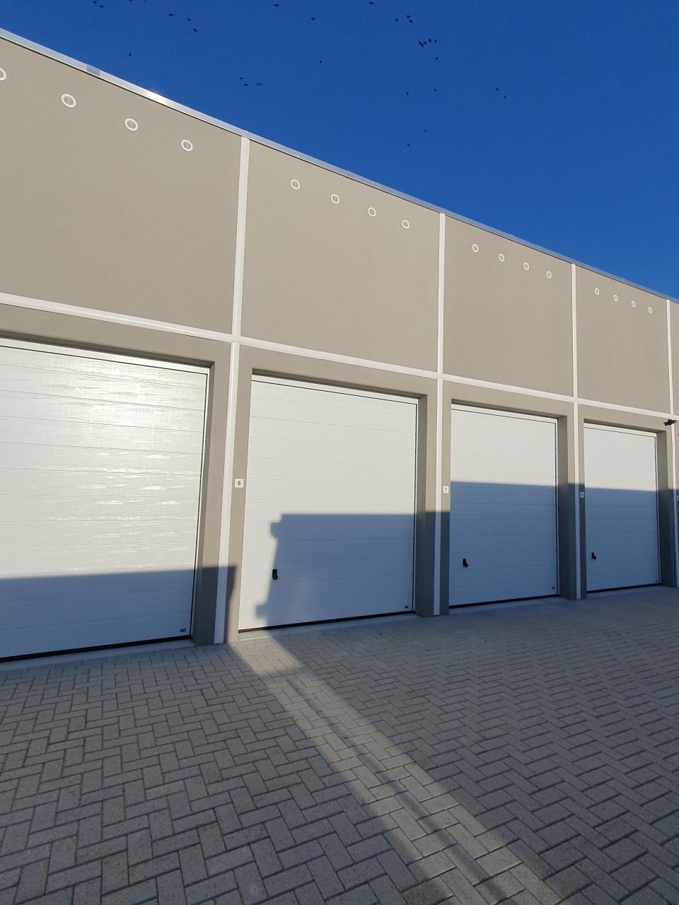 Te Huur – 27m2 Garagebox/ Opslagruimte/ Werkruimte in Burgh-Haamstede