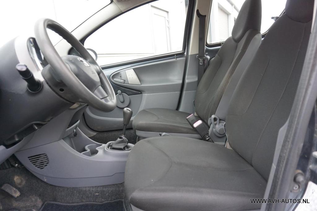 Toyota Aygo 1.0-12v access