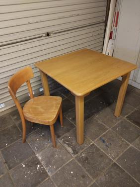 Te koop,Tafel/Stoel retro,