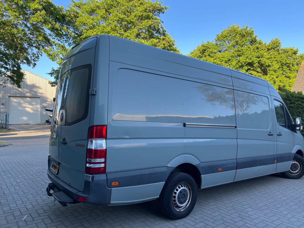 Mercedes-Benz Sprinter 318 3.0V6 182.929KM