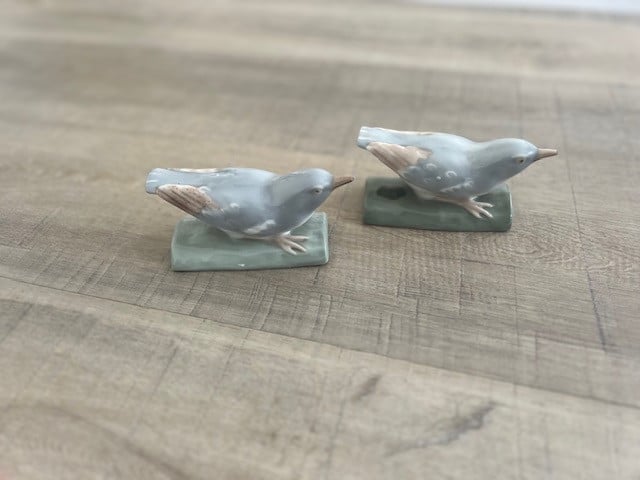 Handgeschilderde porseleinen vogels