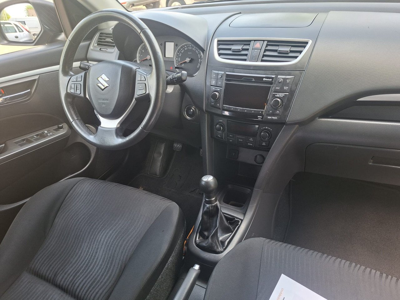 Suzuki SWIFT 1.2i Exclusive EASSS 5deurs bj:2011 airco lm-velgen i.z.g.st
