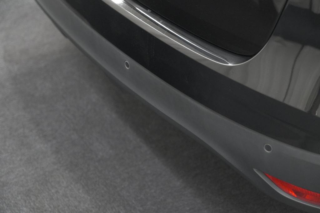Renault Scenic tce 140 edc limited | camera | stoelverwarming | navigatie |
