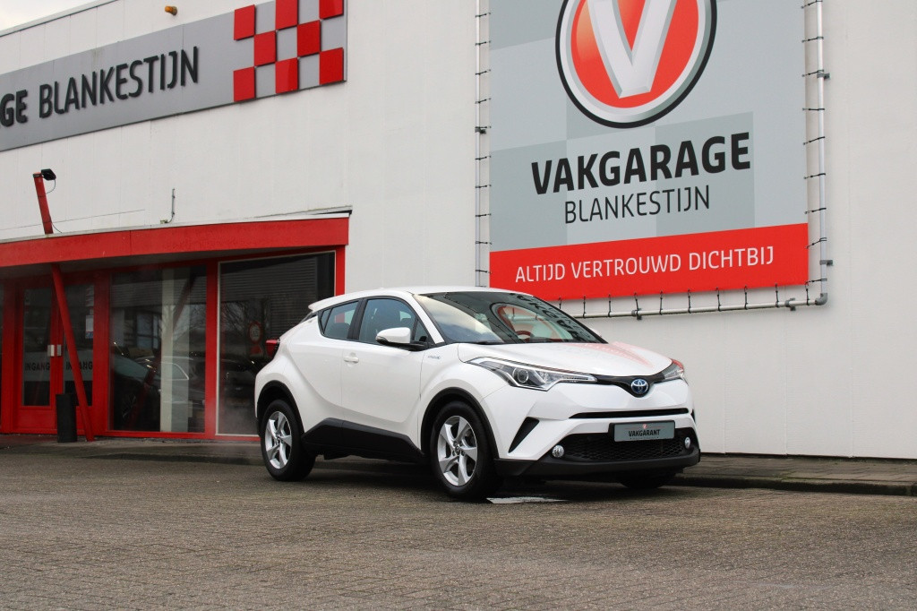 Toyota C-hr 1.8 hybrid active