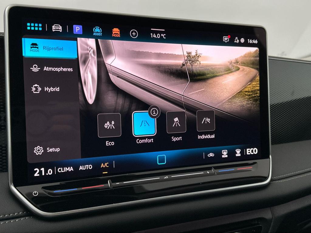 Volkswagen Tiguan life edition 1.5 ehybrid 150 kw / 204 pk