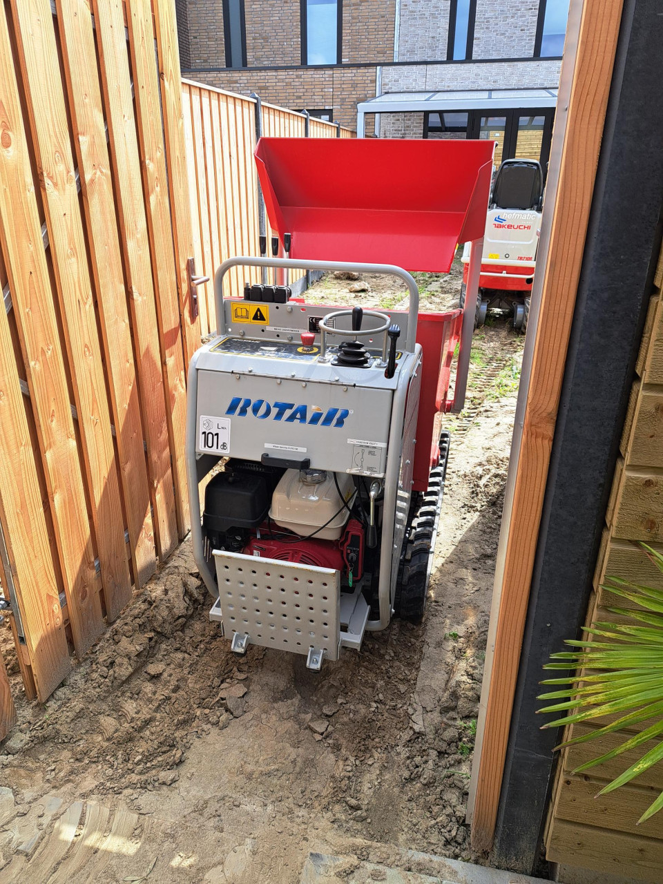Tuin aanleggen? Hefmatic verhuur bellen!