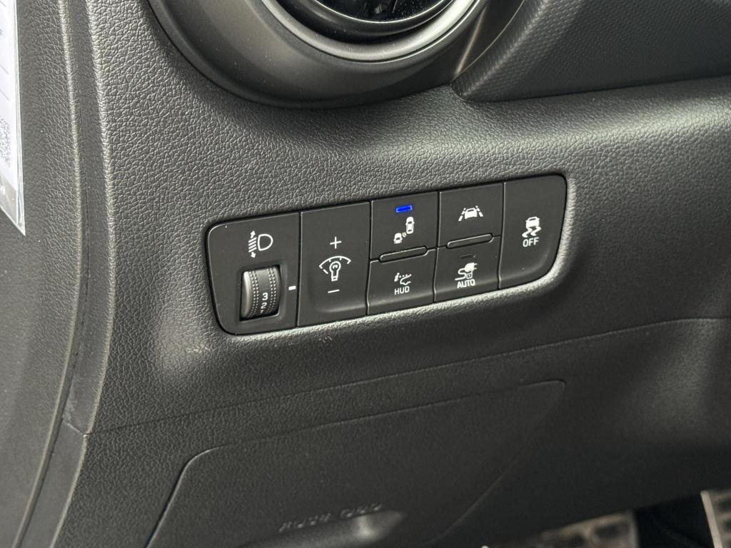 Hyundai Kona ev fashion 64 kwh soh 97%, 3-fase lader