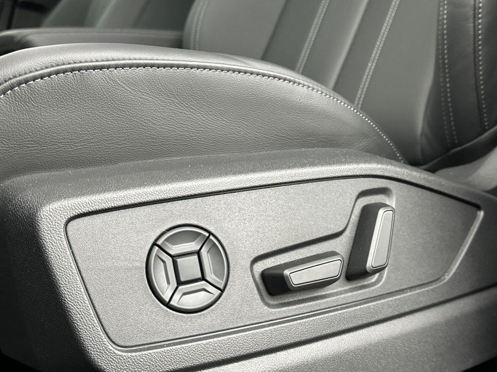 Audi Q5 s edition competition e-hybrid 270 kw / 367 pk suv