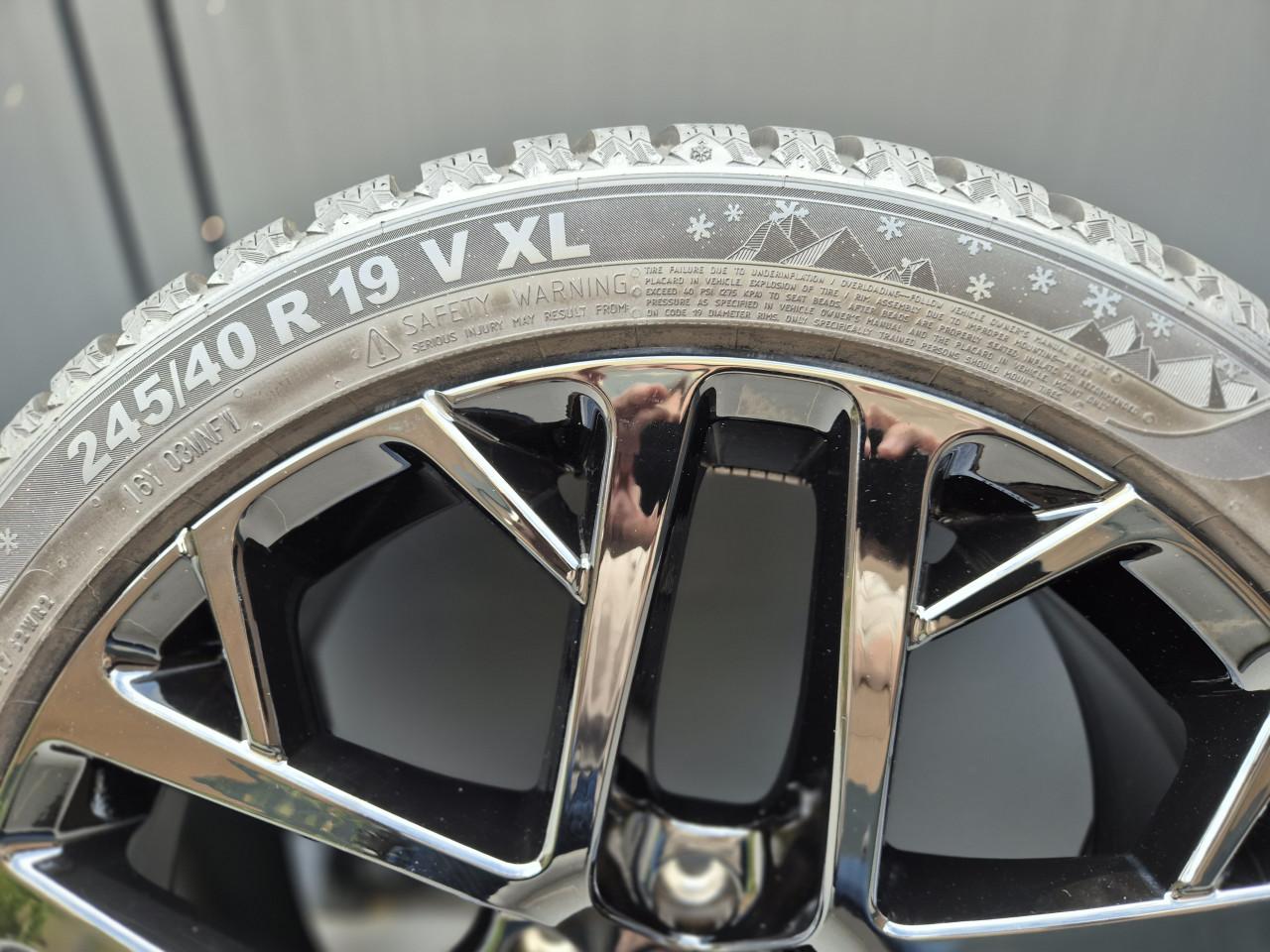 Nieuwe Semperit Speed-Grip 5 winterbanden met 19 inch velgen