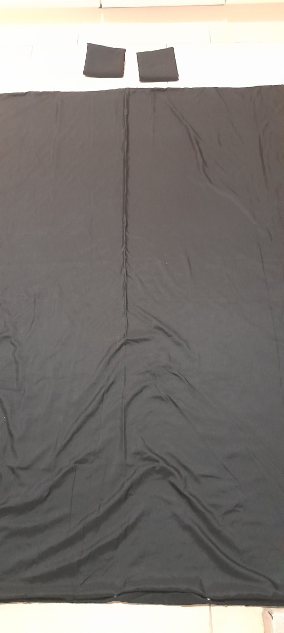 Verschillende 2 persoons dekbed overtrek 200 x 200 ( in goede  staat )
