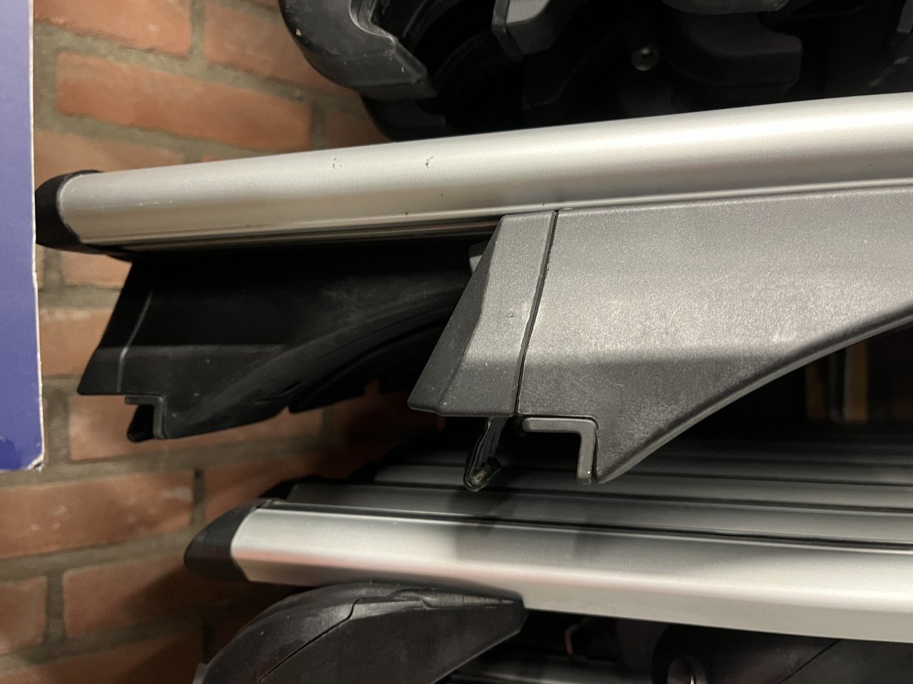 Dakdragers gesloten dakrails gebruikt