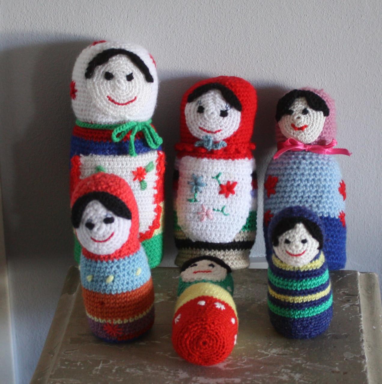 Set van 6 matroeska poptjes gebreid