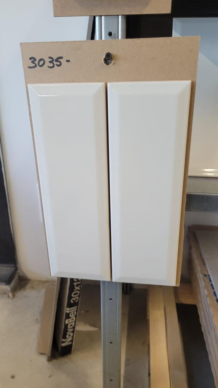 3035-314 ca 51,3 m² metro tegels, glanzend crème, 10x30 cm. 24,95 per m²