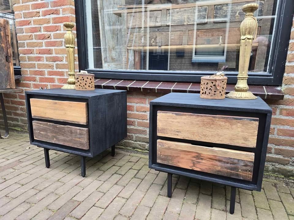 NACHTKASTJES, DRESSOIRS, BOEKENKASTEN, VAKKENKASTEN, KIJK BIJ 3Z FACTORY