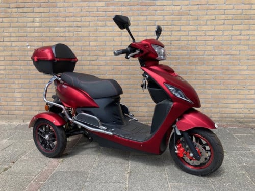 GEEN RIJBEWIJS ? NIET NODIG MET DEZE STOERE NIPPONIA PRIDE SCOOTER !