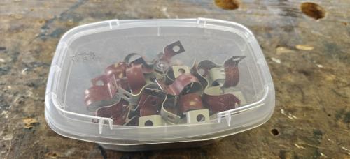 Te Koop  Beugel ( Zadels ) 16 en 19 mm voor electra buis 16 en 19 mm