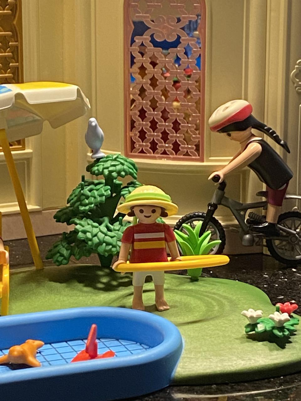 Playmobil zwembad met kinderen moeder en mountainbikesters