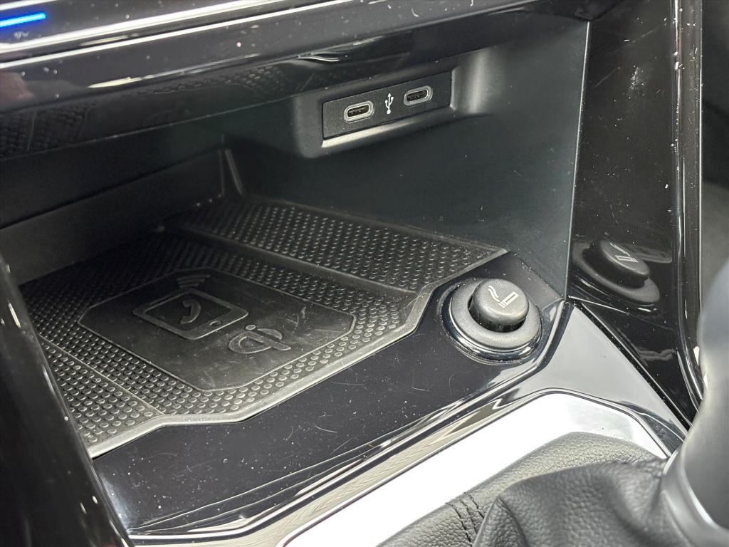 Volkswagen T-roc 1.0 tsi 110pk r-line| ergo active stoel| navi|camera| rijk