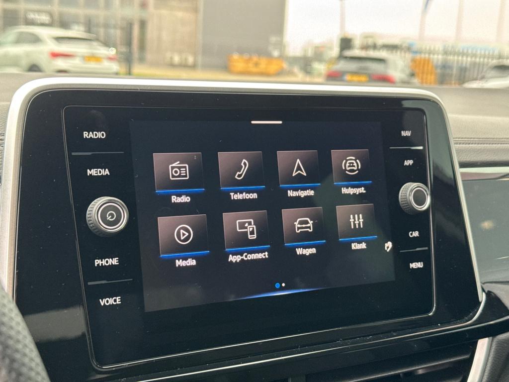 Volkswagen T-roc 1.5 tsi r-line edition * massage * carplay * trekhaak * ca