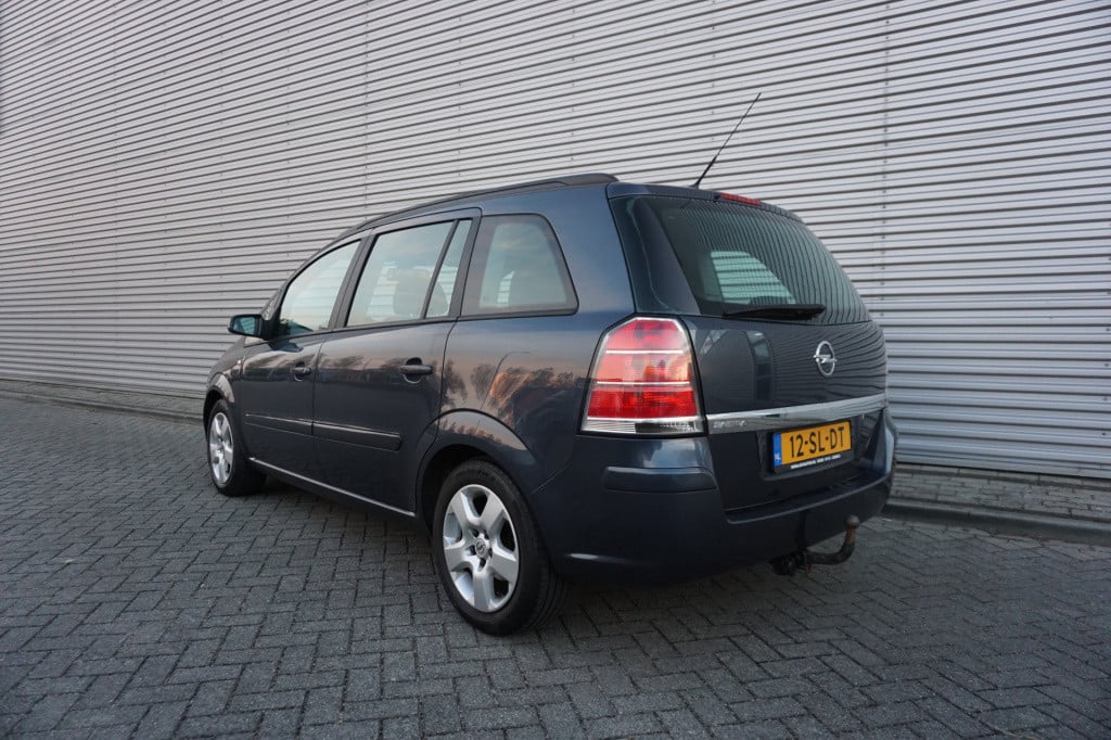 Opel Zafira 1.8 executive 7-persoosn / airco / navi / cruise / elektr. rame