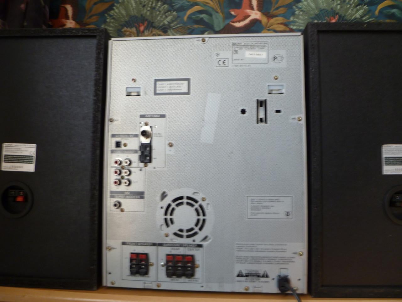 Sony stereo,set met een 3 cd wisselaar
