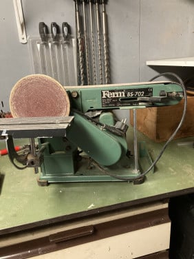 Schuurband machine