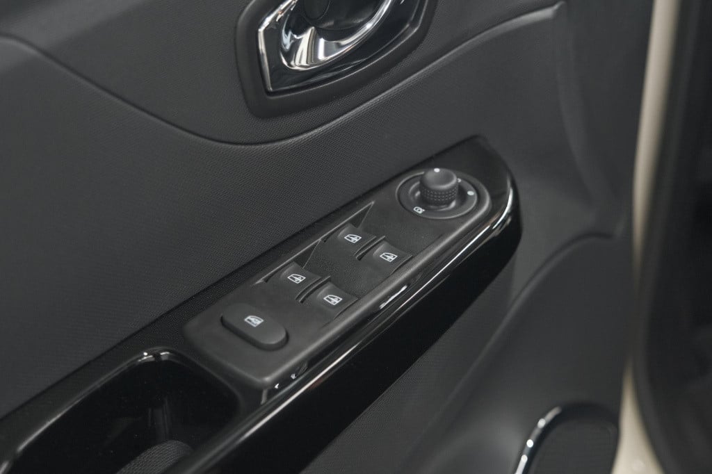 Renault Captur 0.9 tce dynamique | trekhaak | camera | parkeersensoren