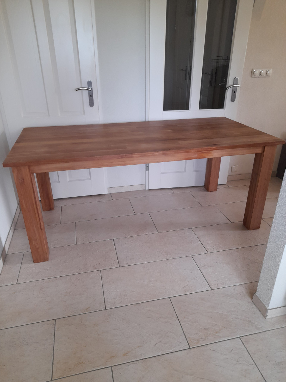 Prachtige massief houten Tafel 90 x 190 x 77,5H  (in goede staat )
