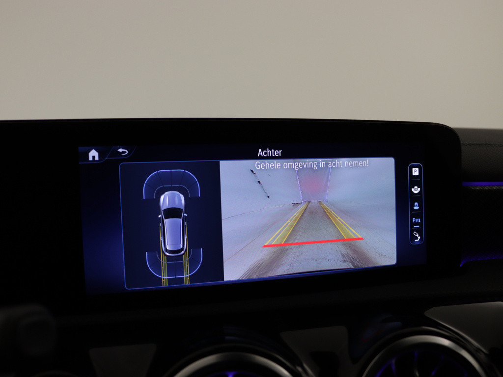 Mercedes-Benz Cla shooting brake 180 star edition luxury line | trekhaak | 