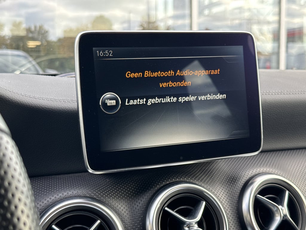 Mercedes-Benz A-Klasse 180 amg night edition plus | h&k | carplay | leder |