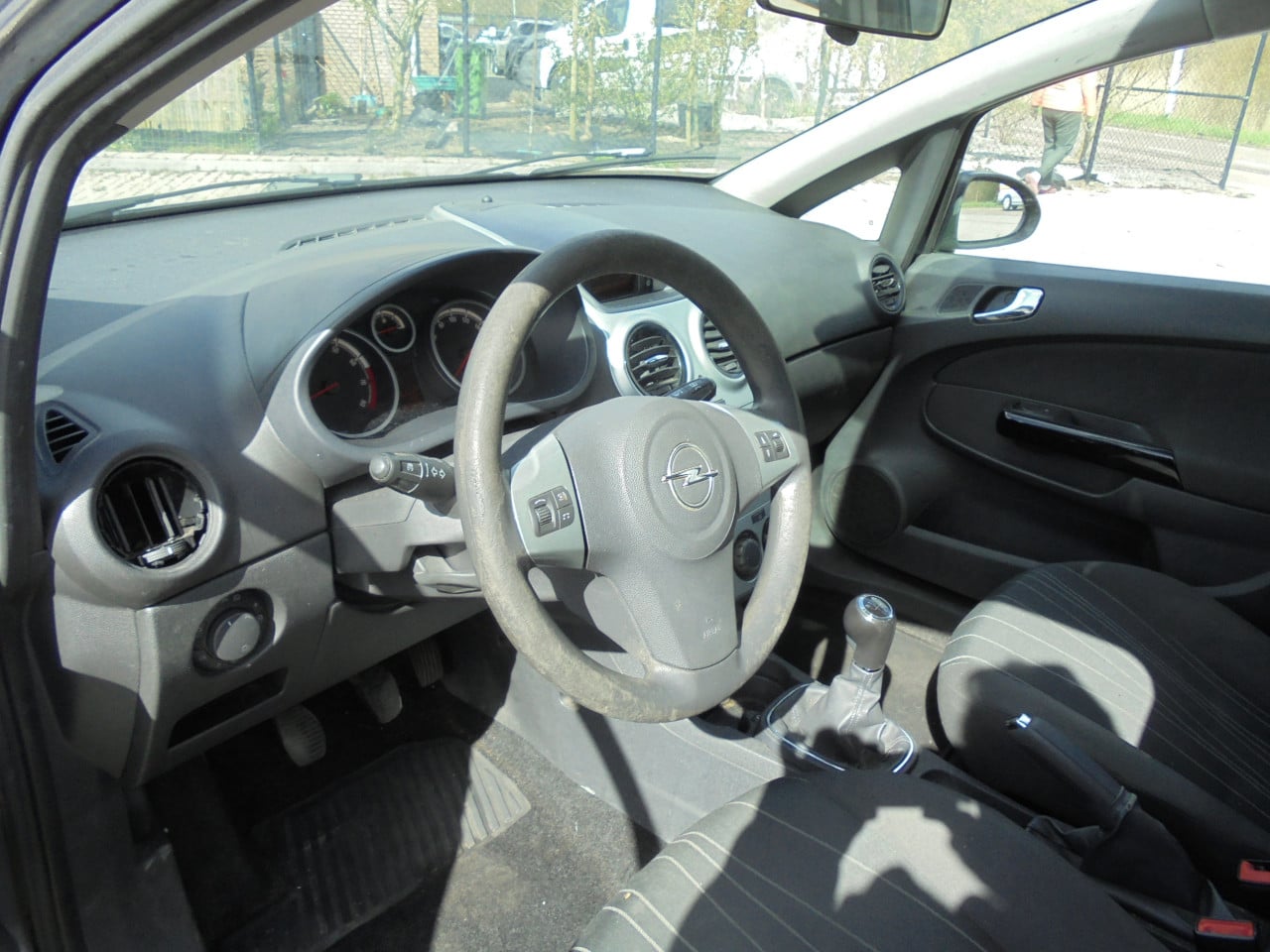 Corsa 1.2-16V bouwjaar 2008 met N.A.P de Apk is tot December 2026 € 895