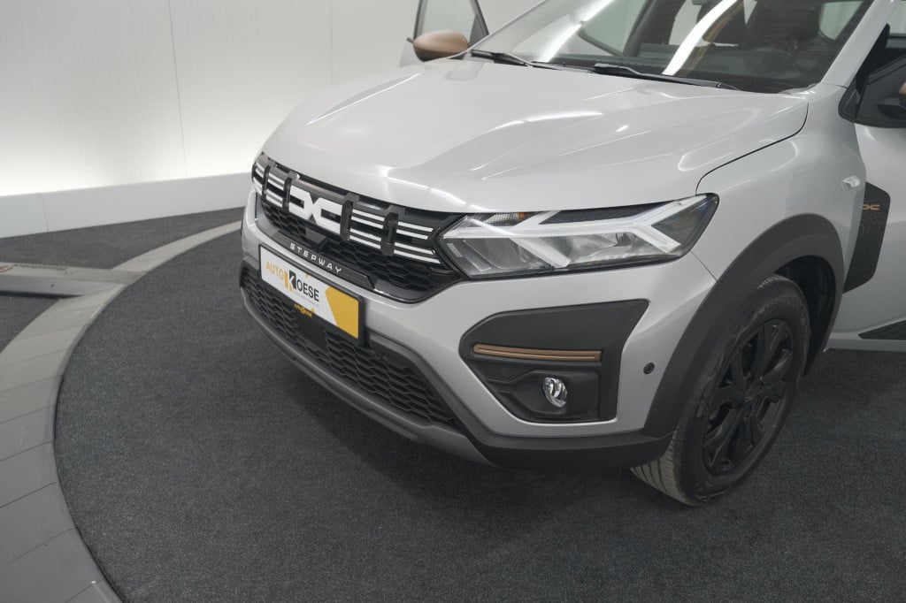 Dacia Sandero Stepway tce 90 extreme | camera | dodehoekdetectie | navigati