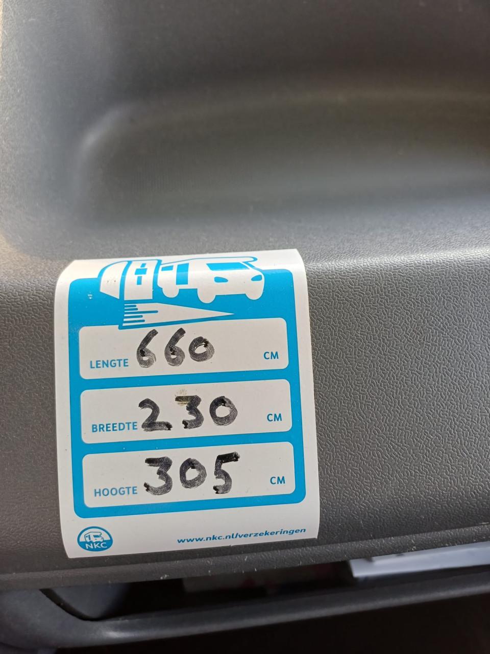 Te koop camper christal winner 2,8 jtd 6 pers 2004