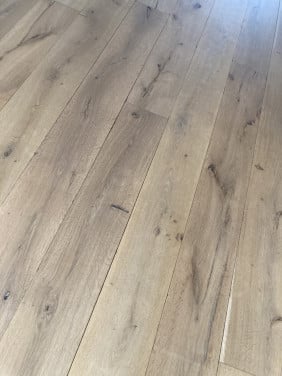 Buitenkansje: houten vloer voor een mooi bod