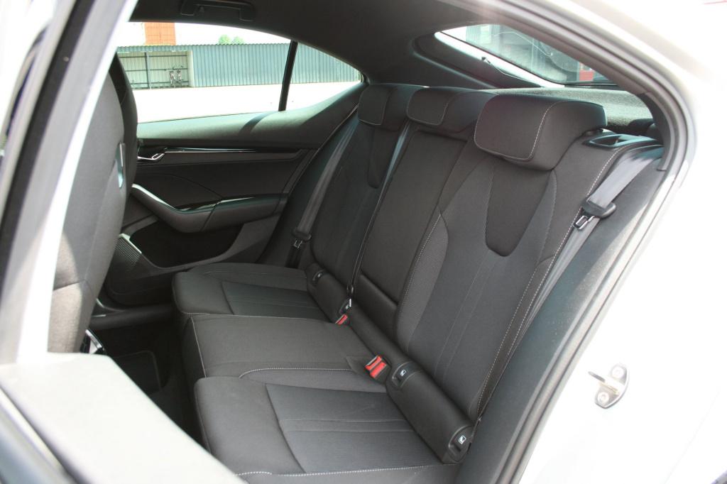 Skoda Octavia 1.0 e-tsi sport business
