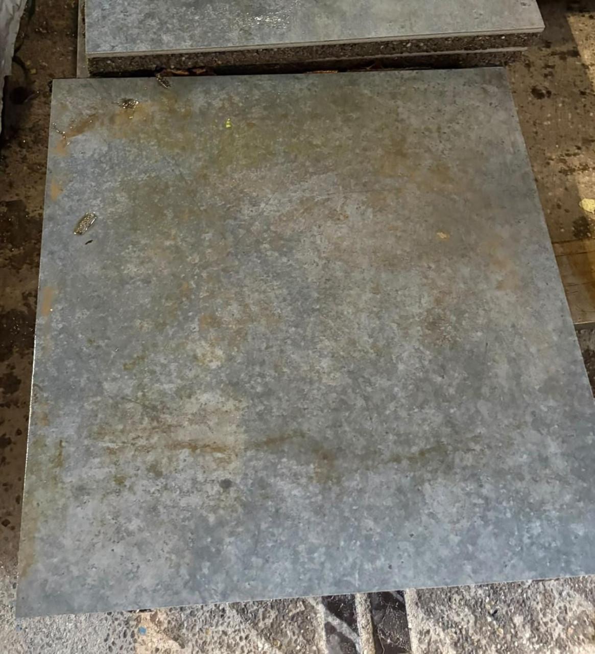 Partij herbruik keramische tegels antraciet 60x60x4