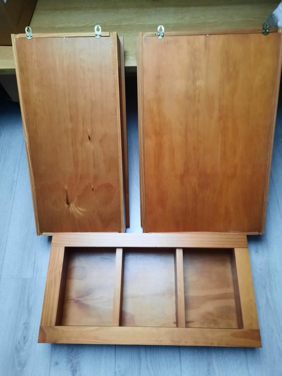 3 kastjes ( hang)
